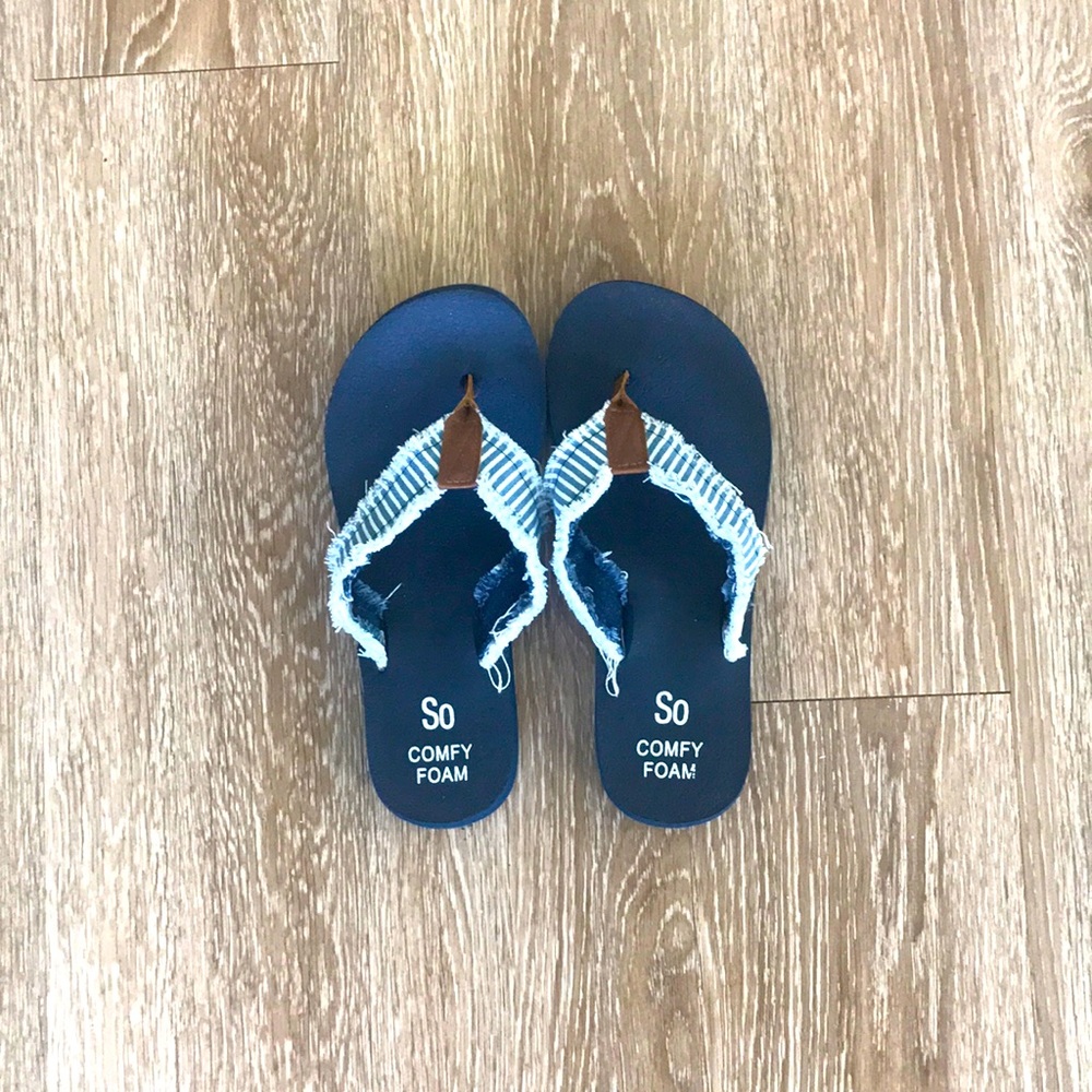 Navy Flip Flops